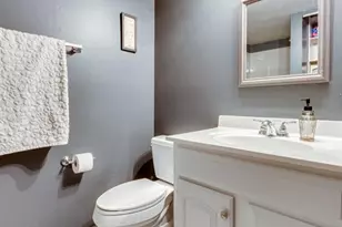 815 Wendevy Ct, Ballwin, MO 63011 - Photo 8