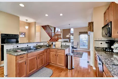 4049 Portland Ridge Drive, Florissant, MO 63034 - Photo 14