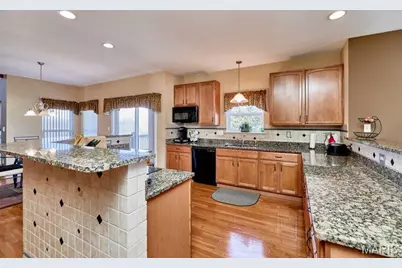 4049 Portland Ridge Drive, Florissant, MO 63034 - Photo 12