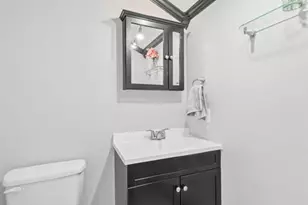 11950 Meadow Grove Ct, Maryland Heights, MO 63043 - Photo 16