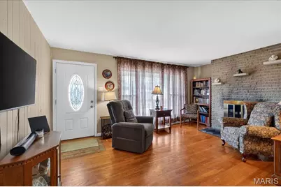 1812 Debbie Drive, High Ridge, MO 63049 - Photo 6