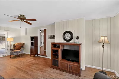 1812 Debbie Drive, High Ridge, MO 63049 - Photo 12