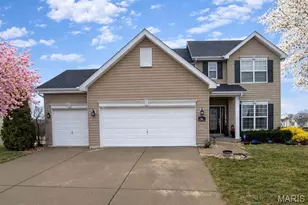 704 Julia Elizabeth Dr, Wentzville, MO 63385 - Photo 1
