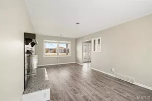 90 Brightmoor Dr, Florissant, MO 63033 - Photo 4