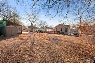 8925 Argyle Ave, Overland, MO 63114 - Photo 32