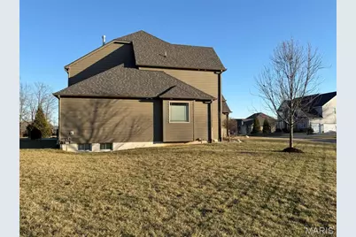 6107 Knights Table Court, Saint Charles, MO 63304 - Photo 4
