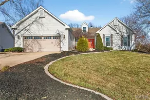 57 Aspen Ridge Ct, Saint Peters, MO 63376 - Photo 2