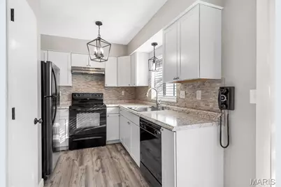 10510 Briston Court, Saint Louis, MO 63114 - Photo 10