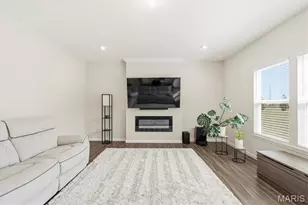 368 Cottage Grove Dr, Wentzville, MO 63385 - Photo 8