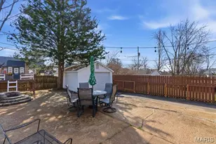 8628 Charlton Ln, Saint Louis, MO 63123 - Photo 10