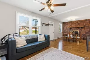 8628 Charlton Ln, Saint Louis, MO 63123 - Photo 16