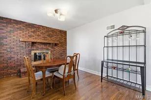 8628 Charlton Ln, Saint Louis, MO 63123 - Photo 14