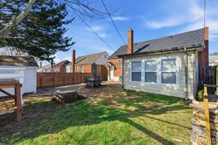 8628 Charlton Ln, Saint Louis, MO 63123 - Photo 8