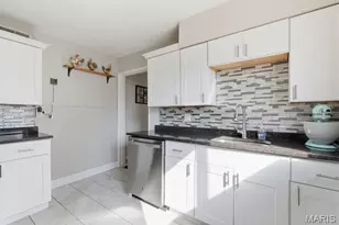 8628 Charlton Ln, Saint Louis, MO 63123 - Photo 24