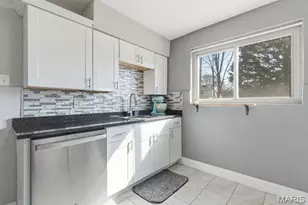 8628 Charlton Ln, Saint Louis, MO 63123 - Photo 22