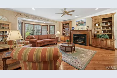 5716 Lilac Trails Drive, Saint Louis, MO 63128 - Photo 6