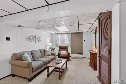 10027 Lackland Road, Saint Louis, MO 63114 - Photo 16