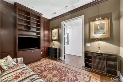 622 Forest Court #4A, Clayton, MO 63105 - Photo 4