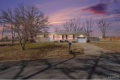 10569 Sonata Drive, Saint Louis, MO 63123 - Photo 4