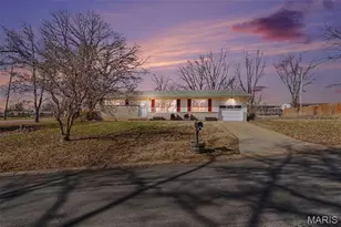 10569 Sonata Dr, Saint Louis, MO 63123 - Photo 4