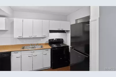 10828 Glen Garry Road, Saint Louis, MO 63137 - Photo 16