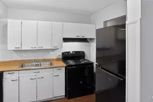 10828 Glen Garry Rd, Saint Louis, MO 63137 - Photo 16