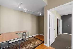 4909 Laclede Ave, Saint Louis, MO 63108 - Photo 16