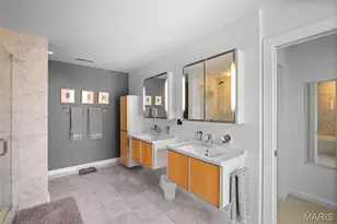 7526 Washington Ave, University City, MO 63130 - Photo 18