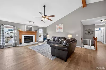 14 Augusta Downs Drive, Saint Peters, MO 63376 - Photo 2