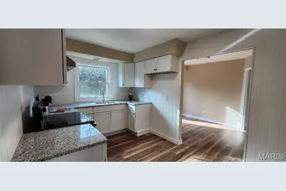 8419 Falmouth Drive, Saint Louis, MO 63121 - Photo 8