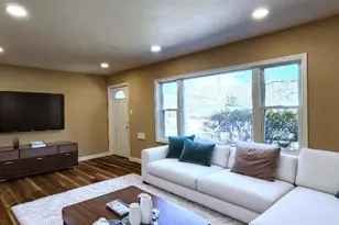 8419 Falmouth Dr, Saint Louis, MO 63121 - Photo 2