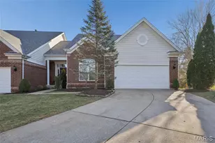 460 Shetland Valley Ct, Chesterfield, MO 63005 - Photo 2