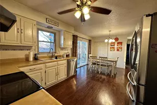 217 Greenbrier Dr, Cape Girardeau, MO 63701 - Photo 4