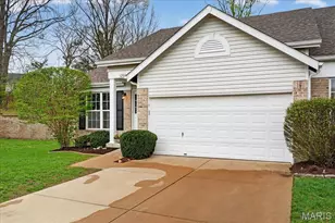 1200 Hunters Chase Dr, Eureka, MO 63025 - Photo 2