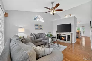 1200 Hunters Chase Dr, Eureka, MO 63025 - Photo 8