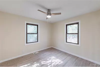 2686 Creve Coeur Mill Road, Maryland Heights, MO 63043 - Photo 10