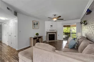 1943 Greenpoint Dr, Kirkwood, MO 63122 - Photo 2