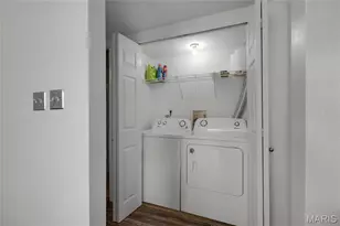 1943 Greenpoint Dr, Kirkwood, MO 63122 - Photo 12