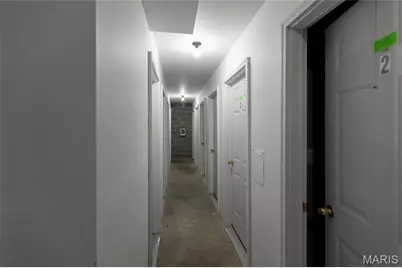 1943 Greenpoint Drive #302, Kirkwood, MO 63122 - Photo 14