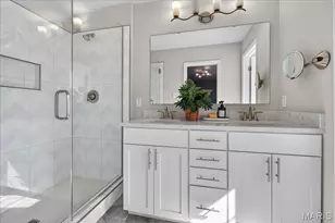 1087 E Linden Ave, Saint Louis, MO 63117 - Photo 12