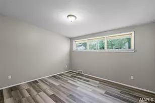 9614 Winkler Dr, Saint Louis, MO 63136 - Photo 12