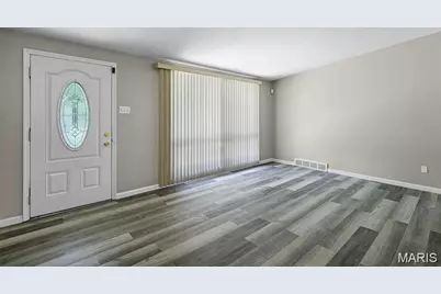 9614 Winkler Drive, Saint Louis, MO 63136 - Photo 2