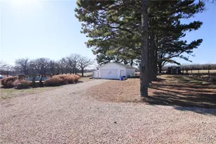 576 Landon Rd, Bourbon, MO 65441 - Photo 18