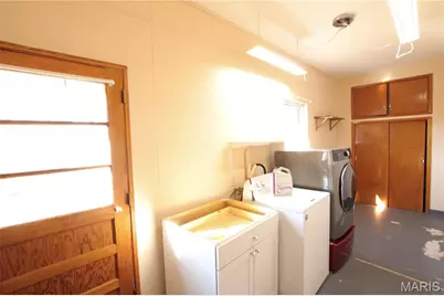 576 Landon Road, Bourbon, MO 65441 - Photo 8