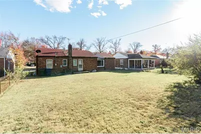 925 Riverview Boulevard, Saint Louis, MO 63147 - Photo 4