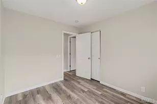 2855 Devonshire Dr, Florissant, MO 63033 - Photo 12