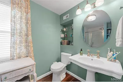 1001 Barberry Lane, Kirkwood, MO 63122 - Photo 32