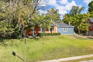 1001 Barberry Ln, Kirkwood, MO 63122 - Photo 6