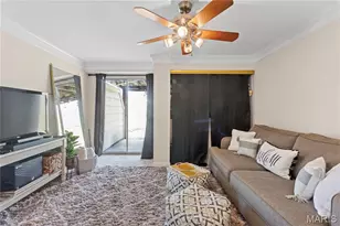 12075 Autumn Lakes Dr, Maryland Heights, MO 63043 - Photo 8