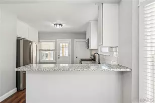 7250 Arsenal St, Maplewood, MO 63143 - Photo 6